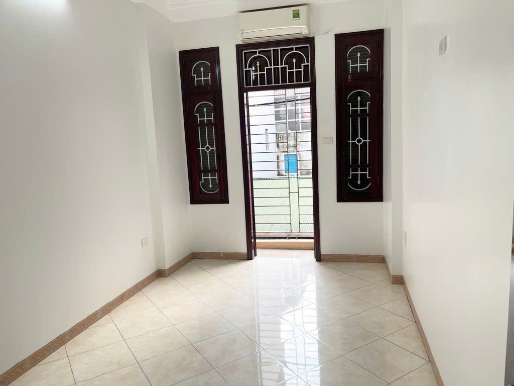 BÁN NHÀ NGỌC THỤY - VỊ TRÍ ĐẸP, 2 THOÁNG - Ở NGAY - 35M2 - 6,9 TỶ